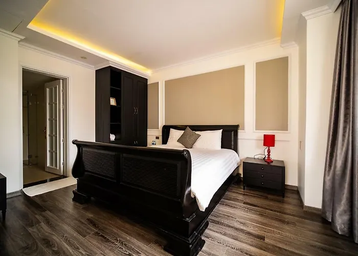 Idc White House Flc Golf & Biệt thự *